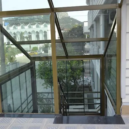 מלון Britannia קמר